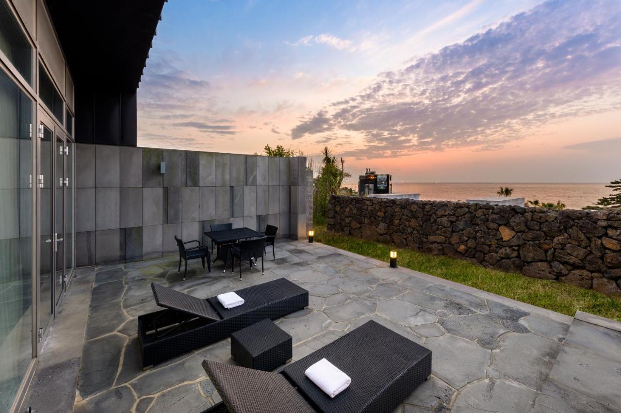 Stanford & Hotel Jeju